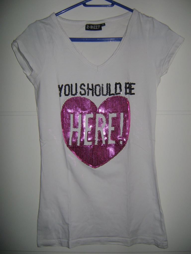 Wit stretch shirt met pailletten hart - maat XS, Wit, Ophalen of Verzenden, Zo goed als nieuw, Korte mouw