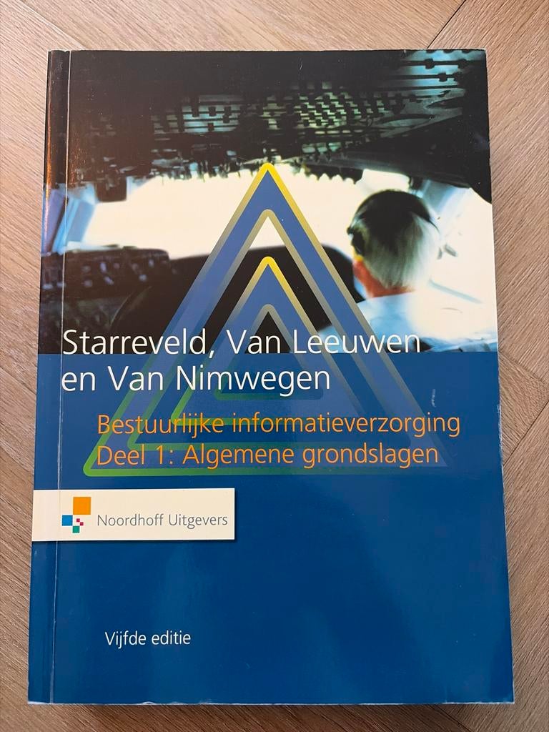 Starreveld, Van Leeuwen, Van Nimwegen - Bestuurlijke Informa, Ophalen of Verzenden, Gamma, Zo goed als nieuw, HBO