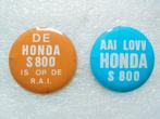 2 x  speldje / klemmetje / clip Honda S 800 rond 42 mm, Ophalen of Verzenden, Zo goed als nieuw, Overige onderwerpen