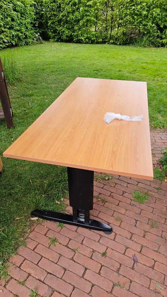 In hoogte verstelbaar bureau 80x160, Ophalen, In hoogte verstelbaar