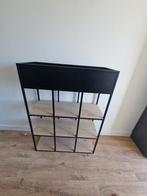 Vakkenkast met bloembak, Ophalen, Met plank(en), Gebruikt, Minder dan 150 cm