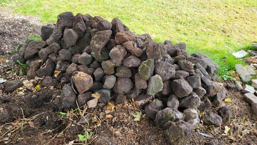 Partij lava stenen +/_ 100 stuks, Tuin en Terras, Ophalen, Bruin, Lava, Overige typen