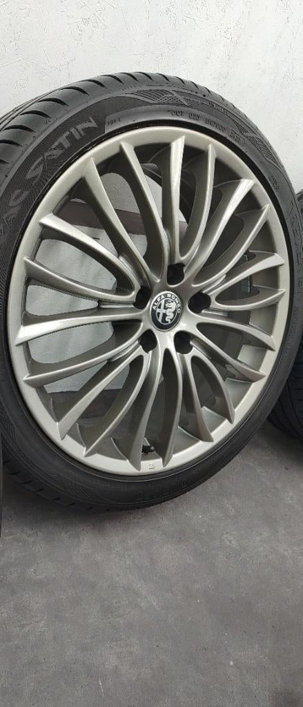 Alfa Romeo Giulietta velgenset met zomerbanden, Ophalen, 18 inch, Gebruikt, Banden en Velgen