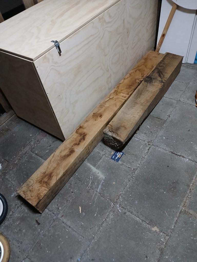 Robuuste eiken balken voor diverse projecten, Doe-het-zelf en Verbouw, Hout en Planken, Gebruikt, Eiken, Ophalen of Verzenden