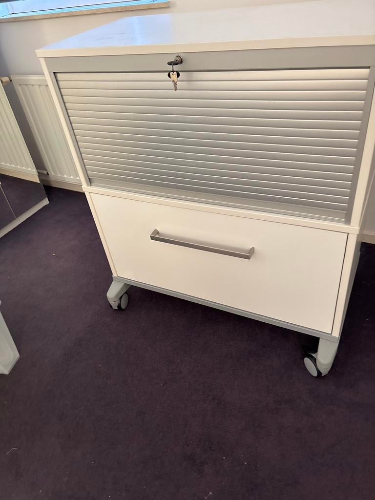 Verrijdbaar ladeblok met roldeur en slot, Ophalen, Overige materialen, Gebruikt, 100 tot 150 cm