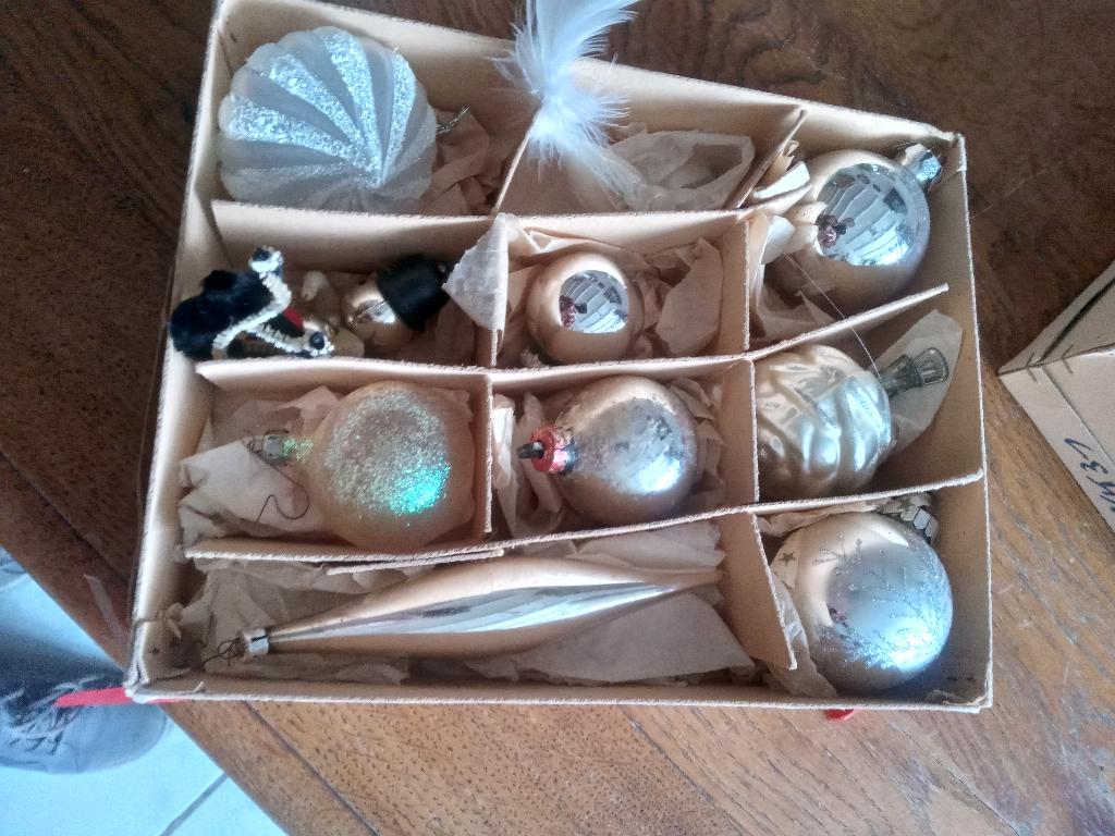 doos nr Z4 oude kerstballen zilveren glazen, Diversen, Kerst, Ophalen of Verzenden, Gebruikt