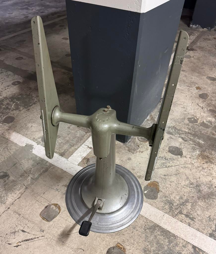 Lage Model Nike Eskiltuna Hydraulische voet!! Zeldzaam, Ophalen