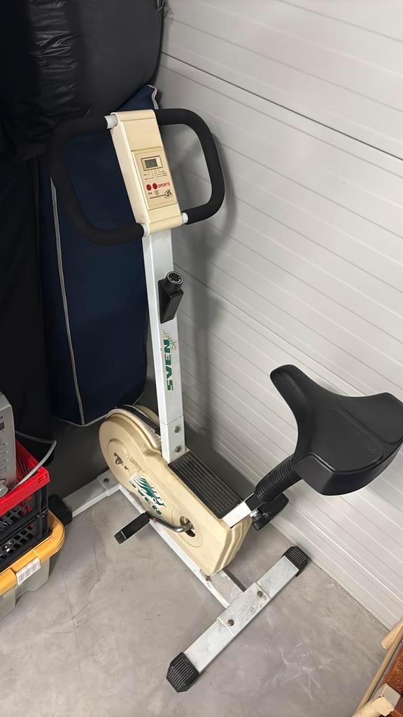 Hometrainer van sven sport, Sport en Fitness, Fitnessapparatuur, Gebruikt, Hometrainer, Benen, Kunststof, Ophalen