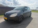 Skoda Fabia / Airco / Apple carplay /NIEUWE APK, Auto's, Voorwielaandrijving, 40 €/maand, 1198 cc, Zwart