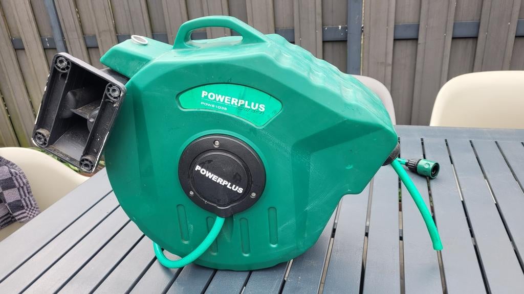 Slanghaspel Powerplus 20 meter, rolt automatisch op, Ophalen