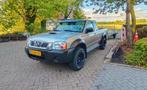 Nissan Pick-up 2.5 D King CAB 4WD 2004, Auto's, Bestelauto's, Achterwielaandrijving, 4 cilinders, Origineel Nederlands, Grijs