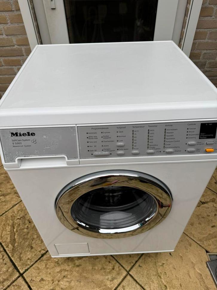 Miele wasmachine, Witgoed en Apparatuur, Wasmachines, Zo goed als nieuw, 6 tot 8 kg, 85 tot 90 cm, 1200 tot 1600 toeren, Ophalen