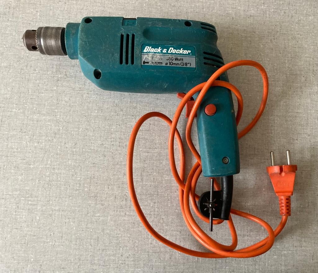 Black & Decker boormachine boorhamermachine, Boormachine, Gebruikt, Ophalen of Verzenden, Minder dan 400 watt