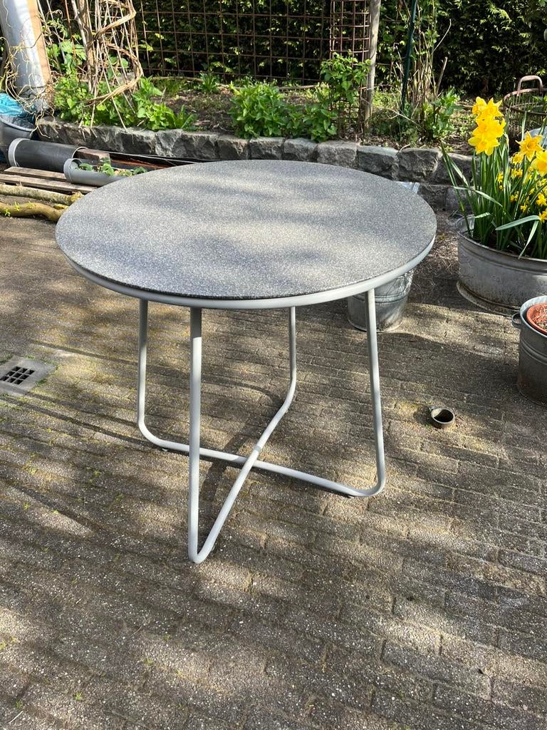 Tuintafel rond (bovenkant blad terrazzzo afgewerkt), Tuin en Terras, Tuintafels, Ophalen, Gebruikt, Rond, Metaal
