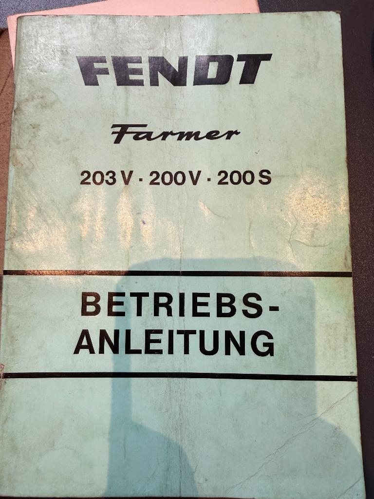 Bedieningshandleiding fendt 203v.200v. 200s, Ophalen of Verzenden, Gelezen, Catalogus