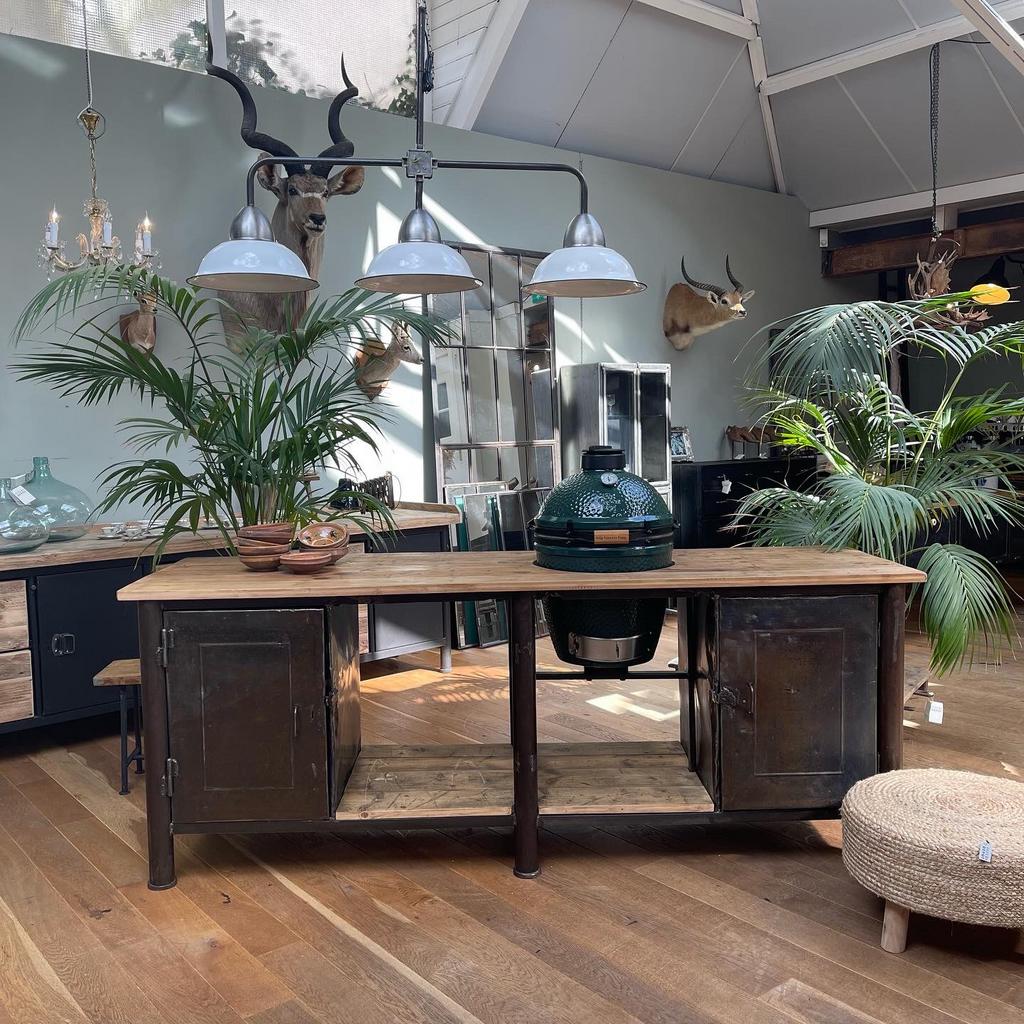 Vintage buitenkeuken, oude werkbank, keuken, industriële, Ophalen, Zo goed als nieuw, Houtskool