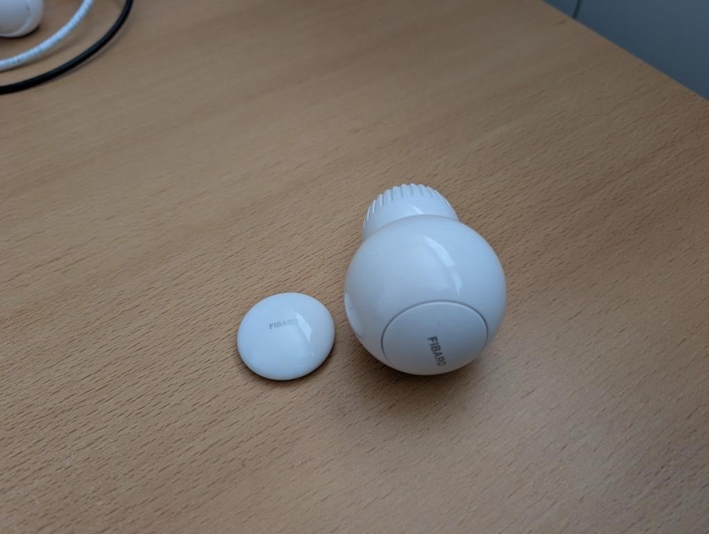 Fibaro Zwave Heat Controller (FGT-001) – Slimme radiatorknop, Hobby en Vrije tijd, Elektronica-componenten, Ophalen of Verzenden