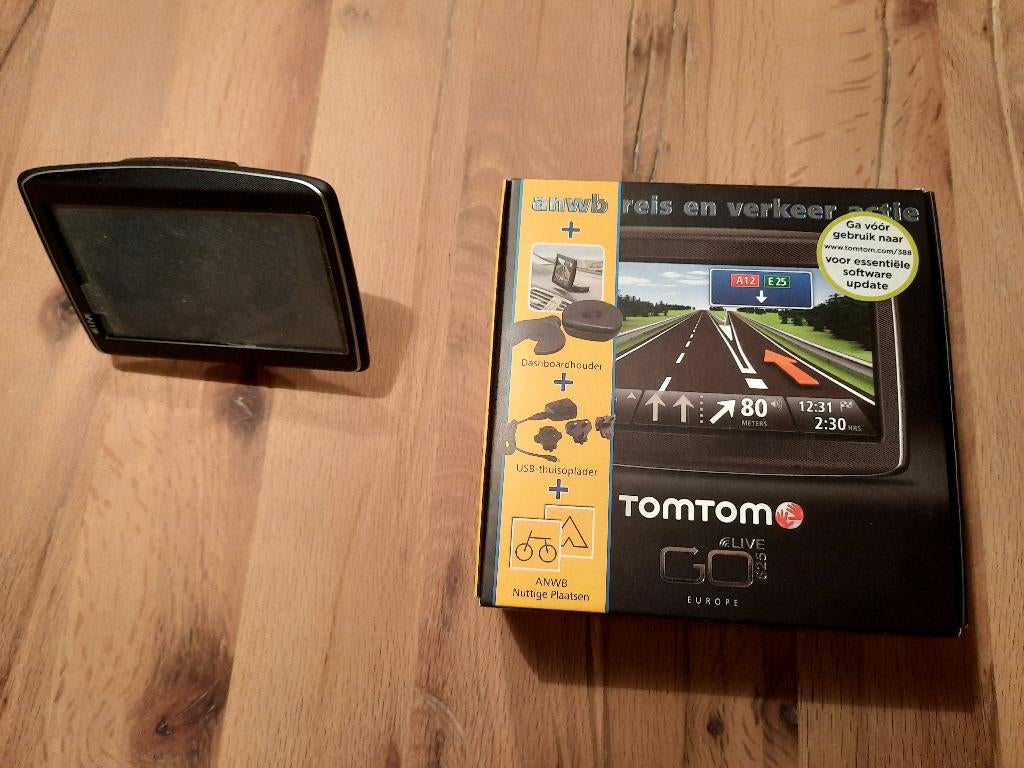 Navigatiesysteem, Tom Tom, type 825, Verzenden, Gebruikt