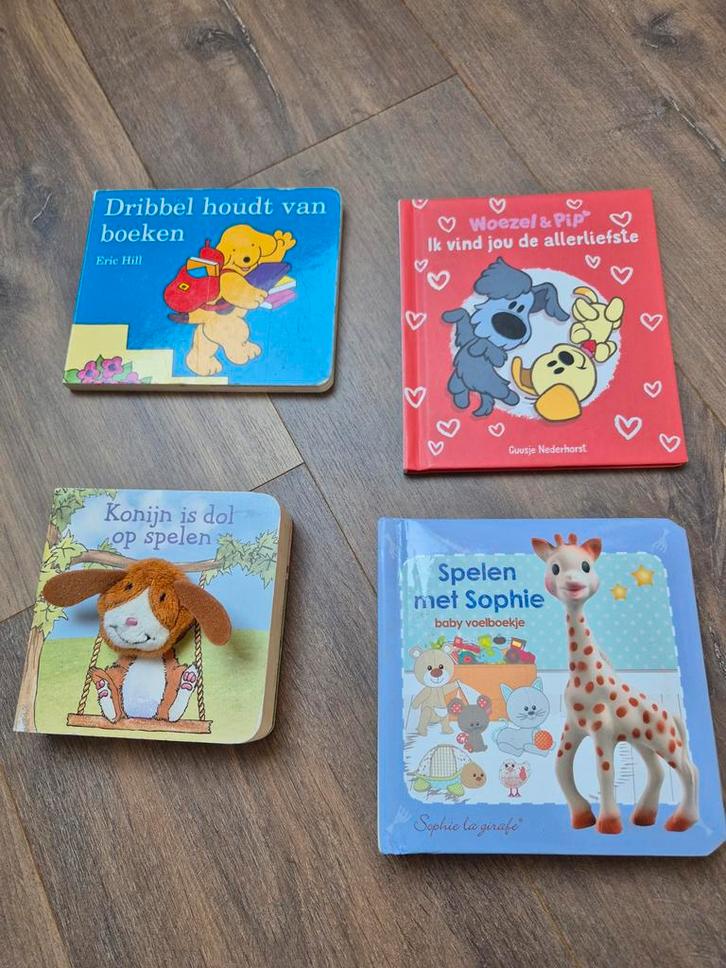 4 leuke boekjes. O.a. Dribbel, Woezel & Pip, Boeken, Kinderboeken | Baby's en Peuters, Ophalen of Verzenden