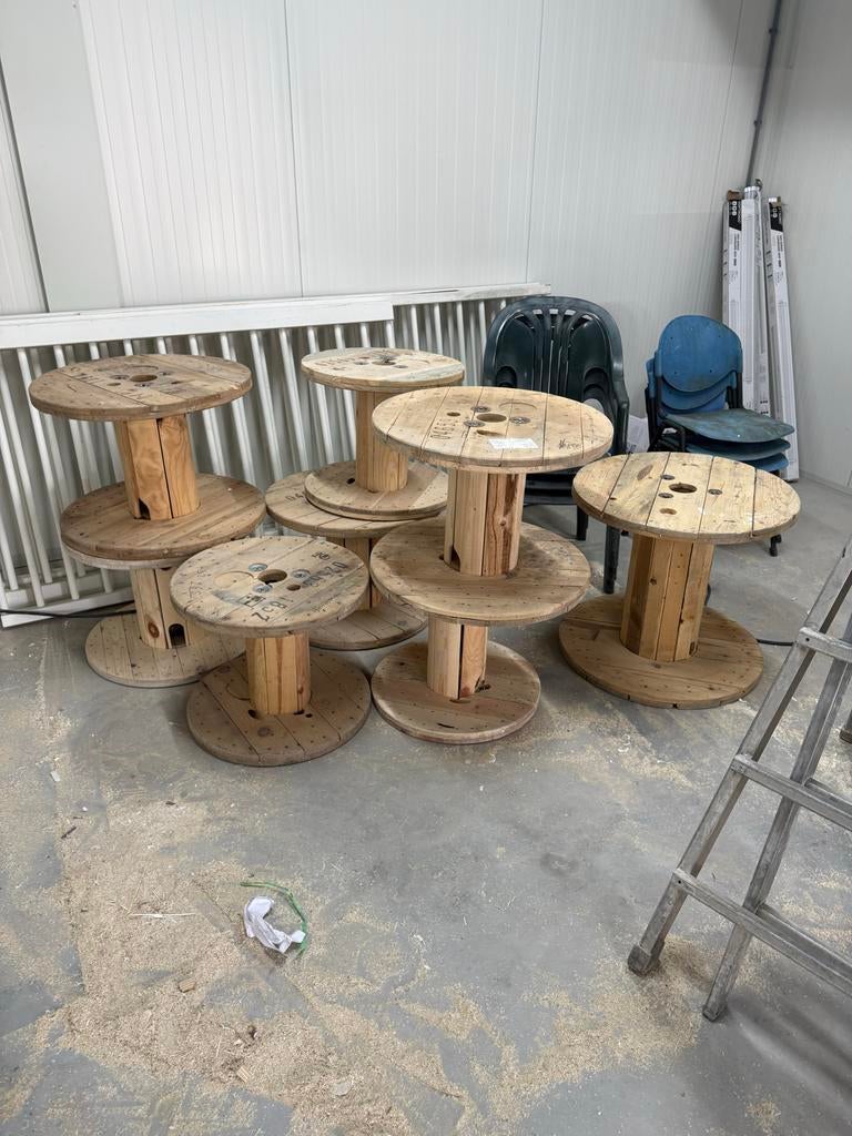 Haspel tafel, Huis en Inrichting, Gebruikt, Rond, Tot twee personen, Overige houtsoorten
