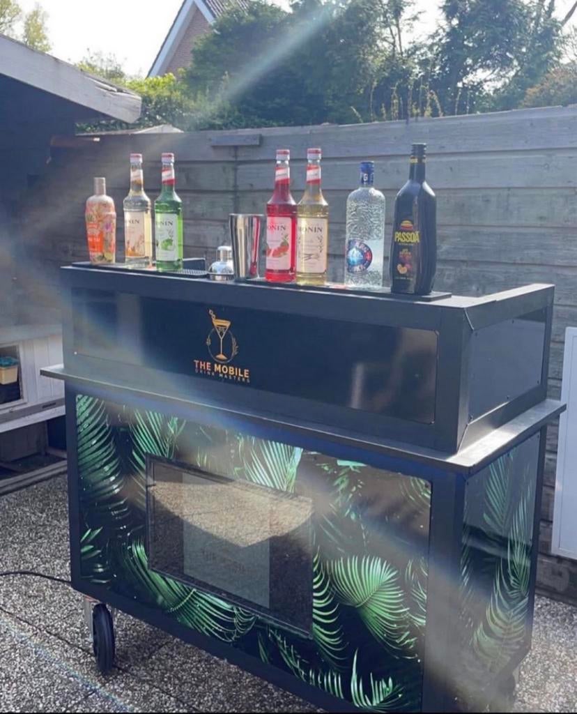 Mobiele bar inc lampjes en tv te huur, Ophalen of Verzenden, Zo goed als nieuw