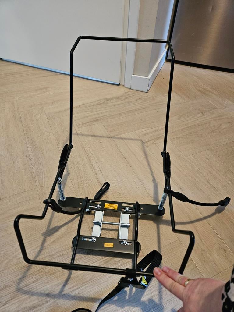 Steco baby mee maxicosie drager. Voor (bak) fiets, Fietsen en Brommers, Ophalen, Zo goed als nieuw