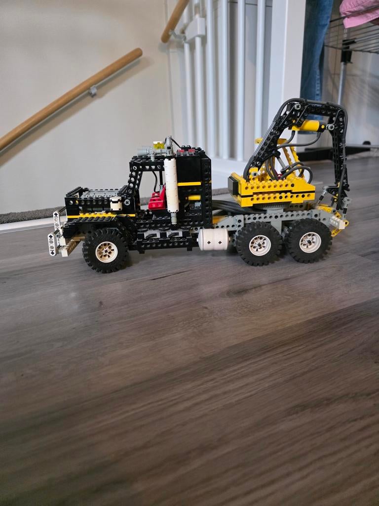 Lego Technic Vrachtwagen met kraan uit de jaren '90, Ophalen of Verzenden