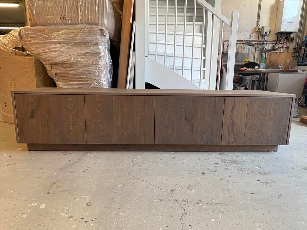 TV kast rustiek eiken Ash Grey met 4 tip-on lades, Ophalen, Eikenhout, Nieuw, 200 cm of meer