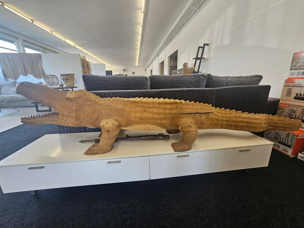 Houtsnijwerk krokodil