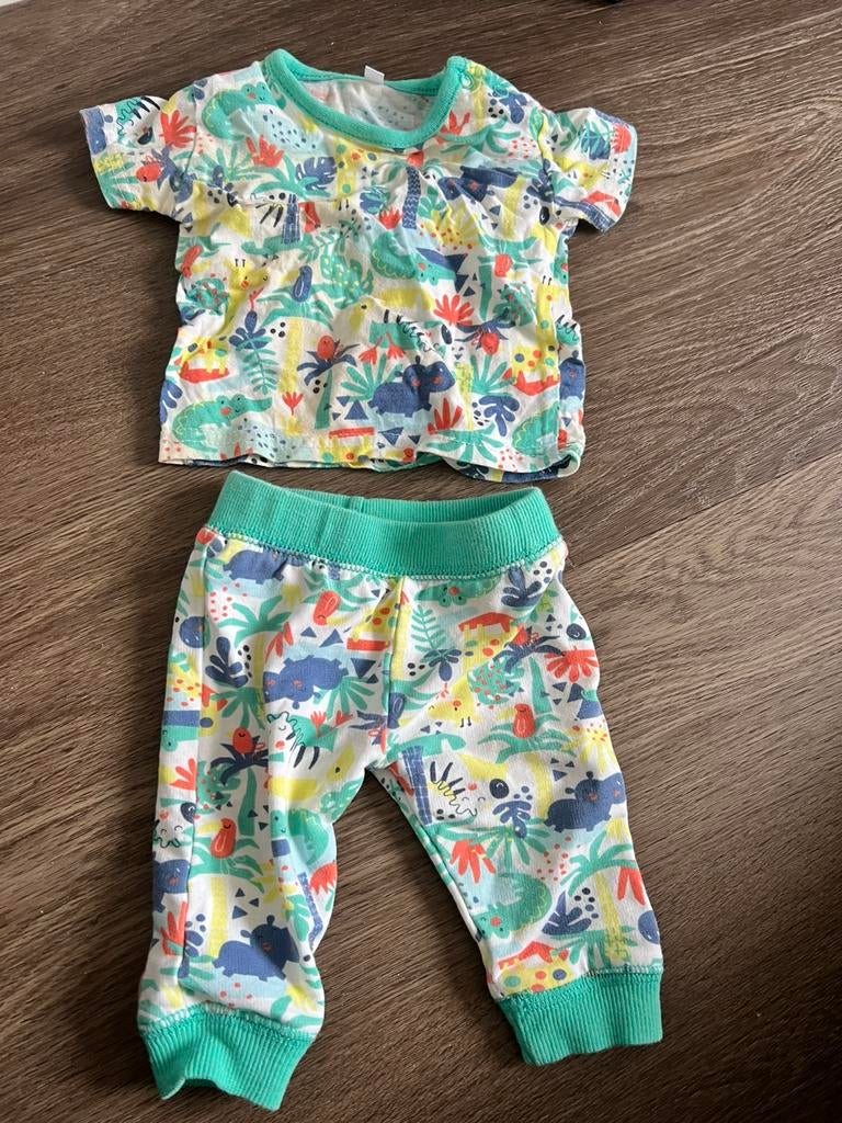 Jungle setje • 56, Kinderen en Baby's, Babykleding | Maat 56, Ophalen of Verzenden, Zo goed als nieuw, Jongetje of Meisje, Setje