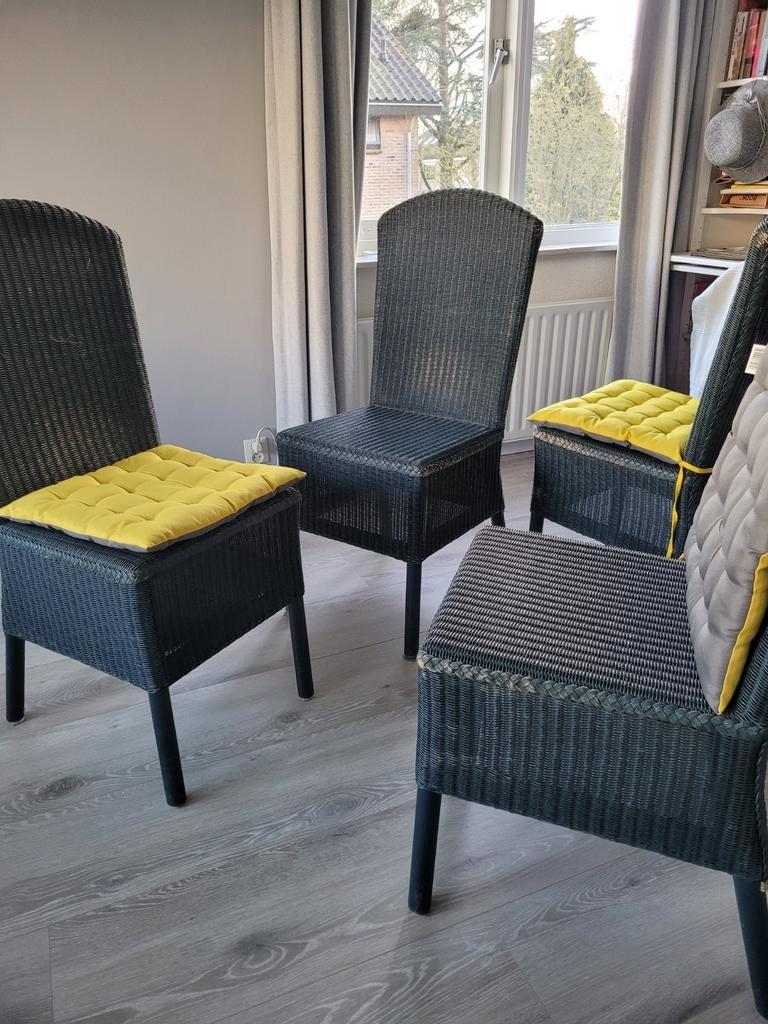 4 origineel Loom Furniture B.V. stoelen € 75 p.stuk, Tuin en Terras, Ophalen, Overige materialen, 2 zitplaatsen