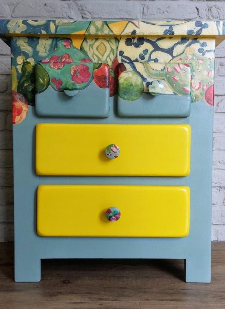 Eyecatcher! Super origineel en duurzaam kastje., Ophalen, Zo goed als nieuw