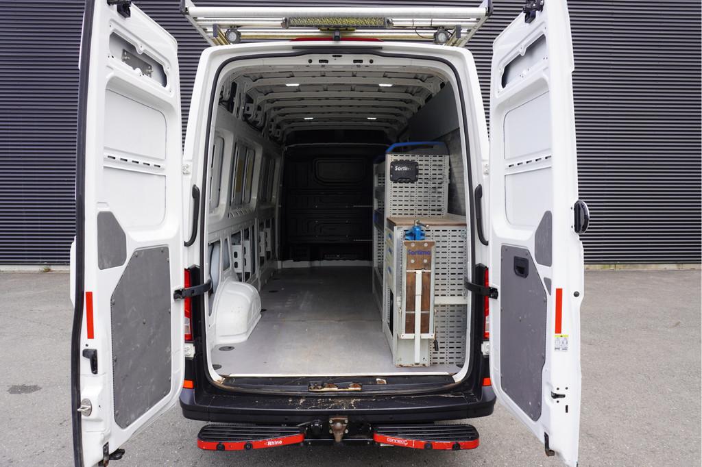 Volkswagen Crafter 180pk L4H3/L3H2 LED Imperiaal werkplaats, Voorwielaandrijving, Gebruikt, 4 cilinders, Volkswagen