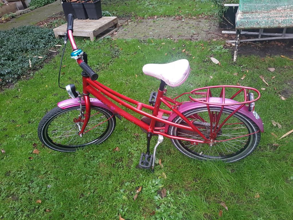 RODE MEISJEFIETS  20 INCH, Fietsen en Brommers, Fietsen | Kinderfietsjes, Ophalen, Gebruikt, 20 inch of meer
