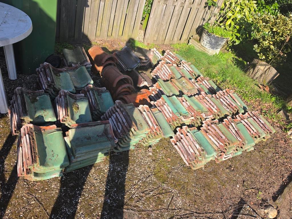 Groene dakpannen (ca. 300 stuks) - Af te halen in Groesbeek, Doe-het-zelf en Verbouw, Dakpannen en Dakbedekking, Ophalen