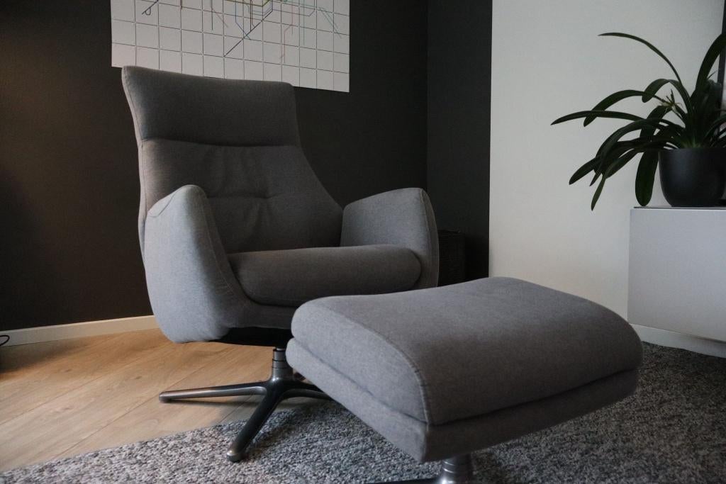 Fauteuil met voetenbankje muisgrijs, Huis en Inrichting, Fauteuils, Ophalen, Minder dan 50 cm, Gebruikt, Minder dan 75 cm