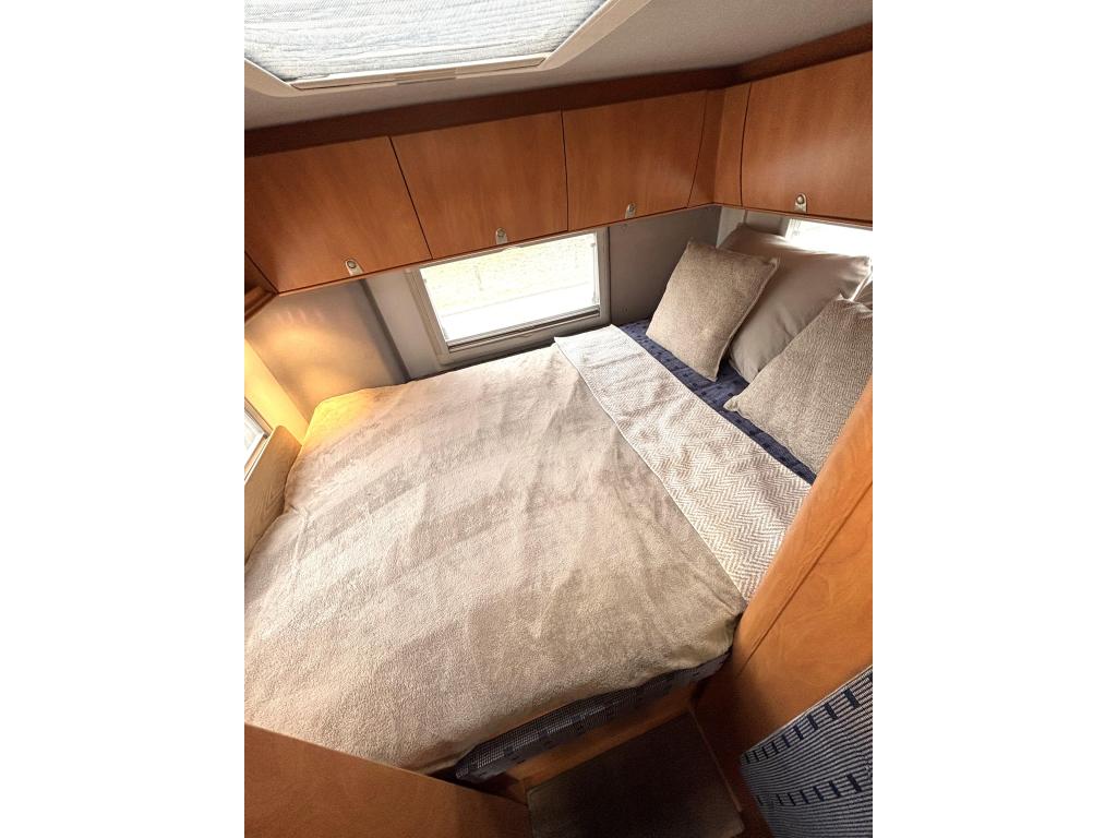 Knaus Travel-Liner 708 DWARSBED + HEFBED ALDE VERW + AIRCO, Caravans en Kamperen, Integraal, Fiat, Luifel, Bedrijf