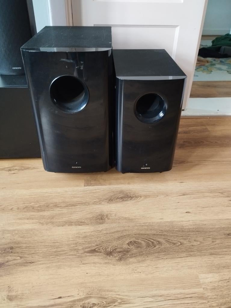 Onkyo Subwoofers (SKW-658 & SKW-208) - Reparatie gevraagd, Audio, Tv en Foto, Luidsprekers, Overige merken, Subwoofer, Ophalen of Verzenden