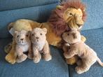 Leeuw mannelijk van IKEA Djungelskog met 3 welpen, Ophalen of Verzenden, Zo goed als nieuw, Overige typen