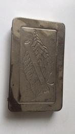 Vintage Tabaksdoos met Reliëf: Sigaar en Tabaksblad, Verzamelen, Ophalen, Gebruikt, Tabaksdoos of Verpakking