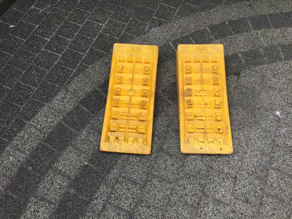 Fiamma wielkeggen, set van 2, Caravans en Kamperen, Ophalen, Gebruikt
