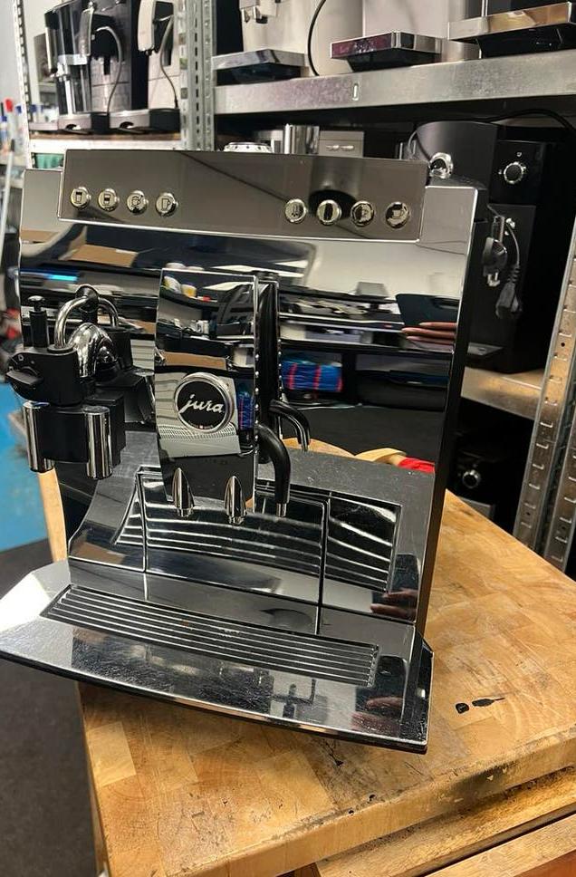 Jura Z5 Chrome, Witgoed en Apparatuur, Koffiezetapparaten, Afneembaar waterreservoir, Info@jura.com, 10 kopjes of meer, Koffiemachine