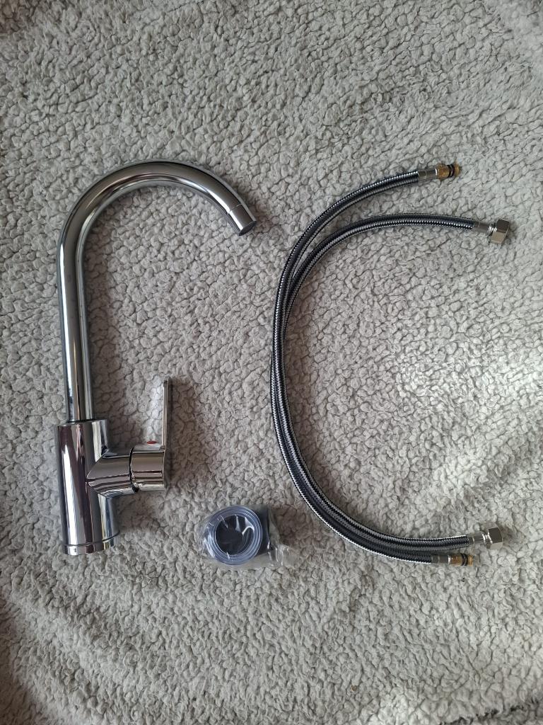 Gloednieuwe hoge kraan wastafel of keuken RVS Zilver, Doe-het-zelf en Verbouw, Sanitair, Ophalen of Verzenden, Nieuw, Rvs, Kraan