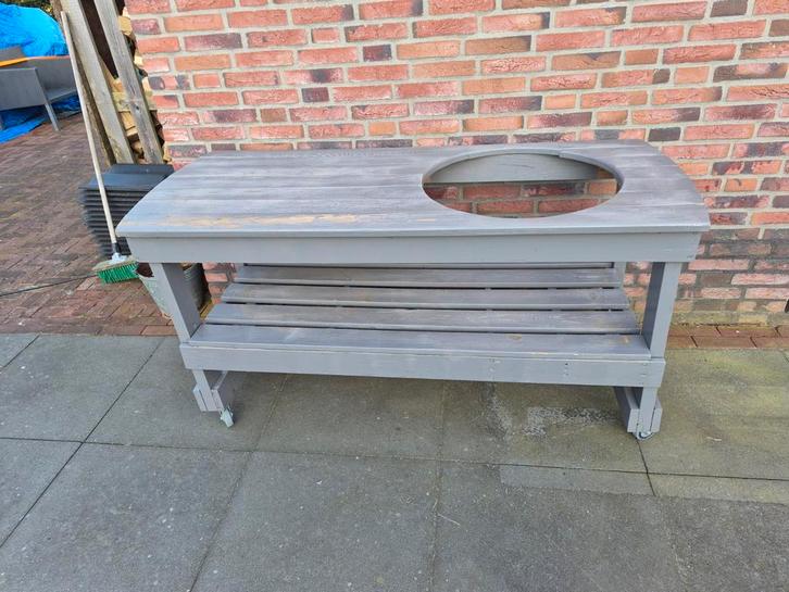 Kamado (BGE) Large tafel, Tuin en Terras, Buitenkeukens, Gebruikt, Houtskool, Vrijstaand, Ophalen