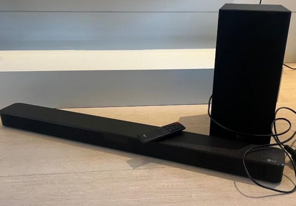 LG 300W soundbar met draadloze subwoofer, AB en kabels, Audio, Tv en Foto, Soundbars, Ophalen of Verzenden, Bluetooth, Zo goed als nieuw