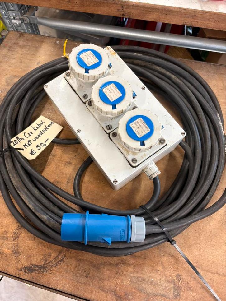 Campingkabel met verdeelblok van 1 naar 3  Cee aansluiting, Caravans en Kamperen, Kampeeraccessoires, Gebruikt, Ophalen