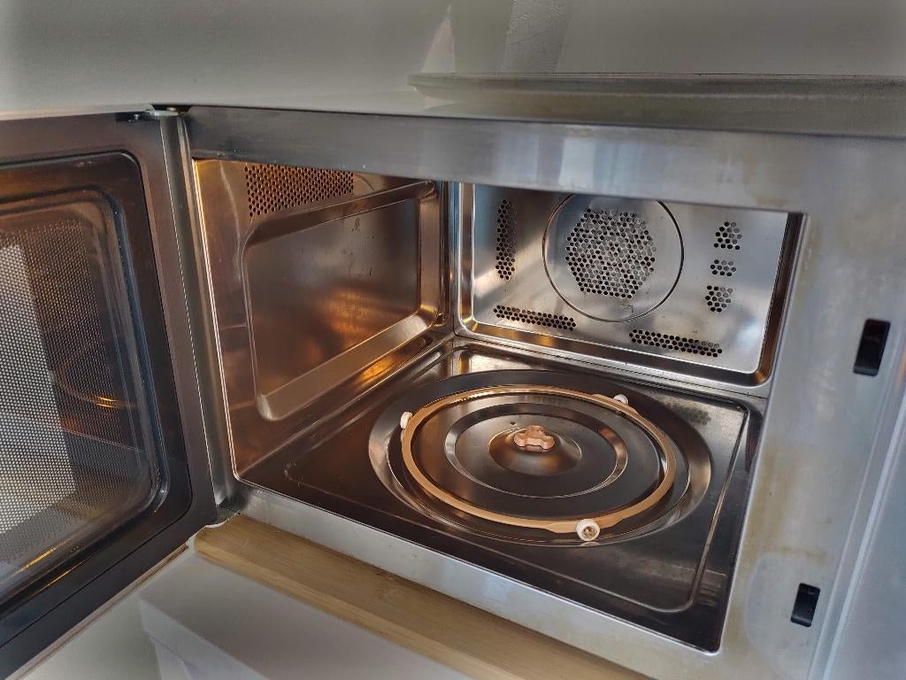 Combi Magnetron, Witgoed en Apparatuur, Magnetrons, Ophalen, Combimagnetron, Zo goed als nieuw, Draaiplateau