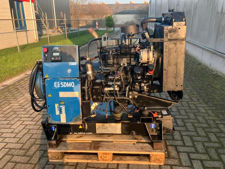 Generator set 40kva, Doe-het-zelf en Verbouw, Aggregaten, Gebruikt, Dieselolie, 30 kVA of meer, Elektrisch startend, Ophalen