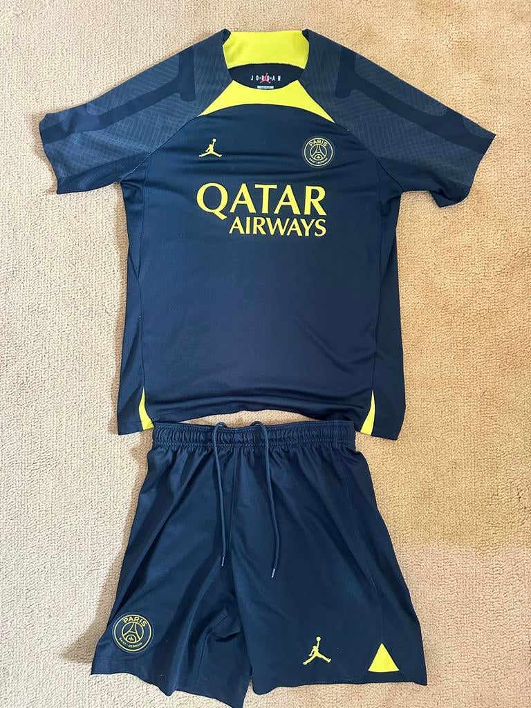 Nike PSG trainingsset 2022/2023 maat M, Ophalen of Verzenden, Voetbal, Gedragen, Maat 48/50 (M)