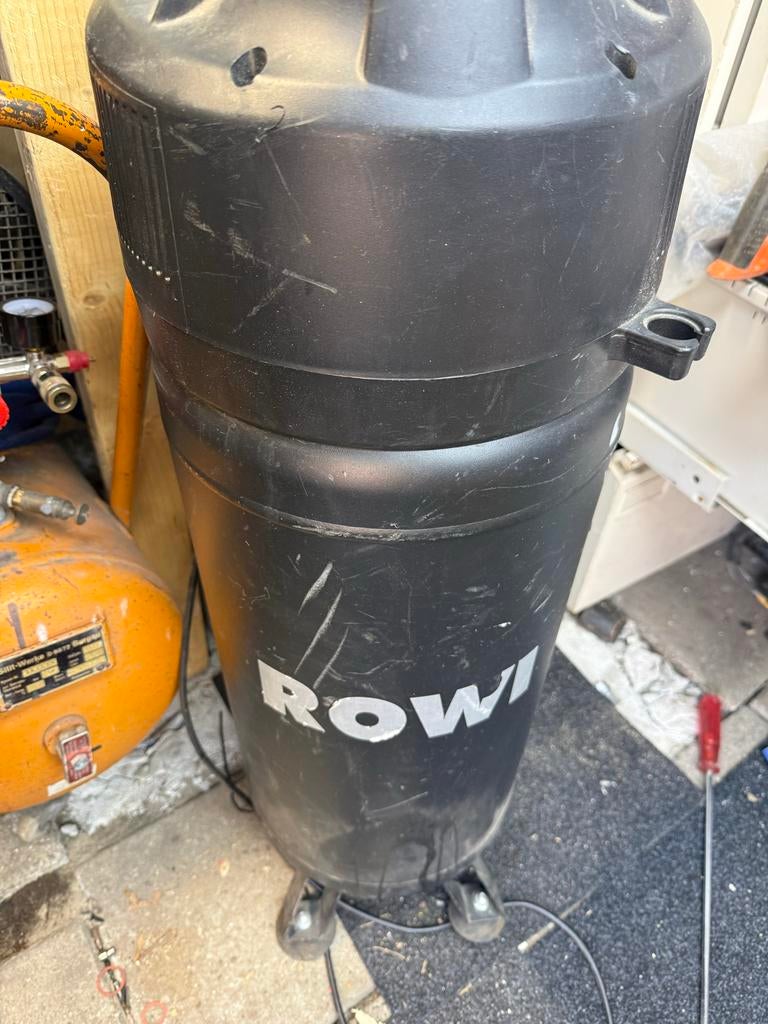 Rowi Compressor - Gebruikt maar in goede staat, Ophalen, Gebruikt, 6 tot 10 bar, 25 tot 100 liter